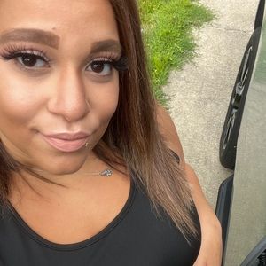 Meet your Posher, Gia